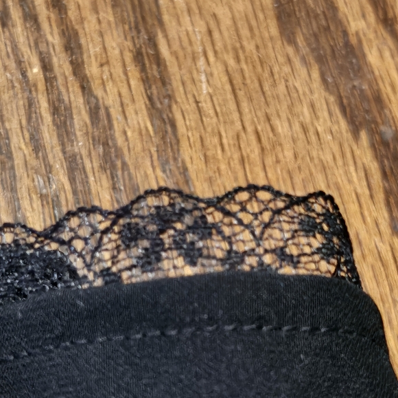 Loft Floral Embroidered A-Line Skirt Black Size 10P - Picture 3 of 7